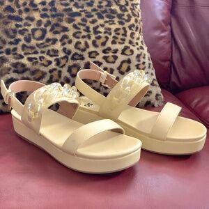 "SO" flatform sandals, plastic chain detail, 8M, New in box